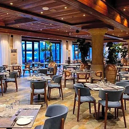 Coral And Otel Mercan Koyu